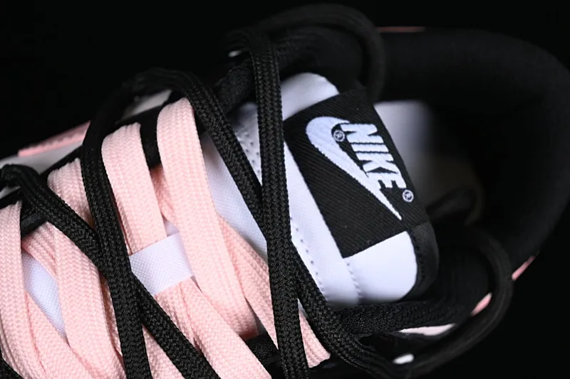 All Categories Nk SB Dunk Series Nk SB Dunk Low Low-top Sneakers Nk Dunk Low Tokyo Raspberry Black Pink Customized Deconstructed Strap Casual Sneakers CW1590-100